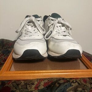 New Balance White and Green Women's Sneakers